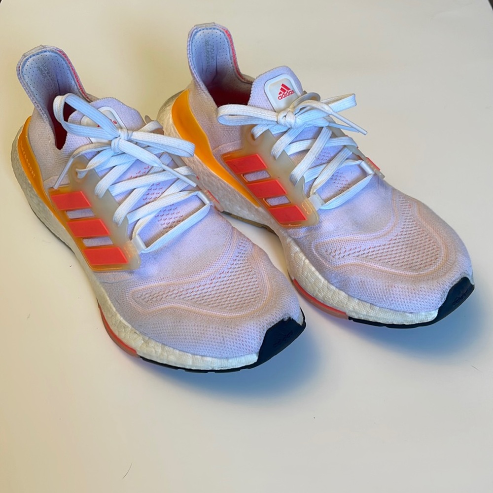 Adidas Ultra Boost 22